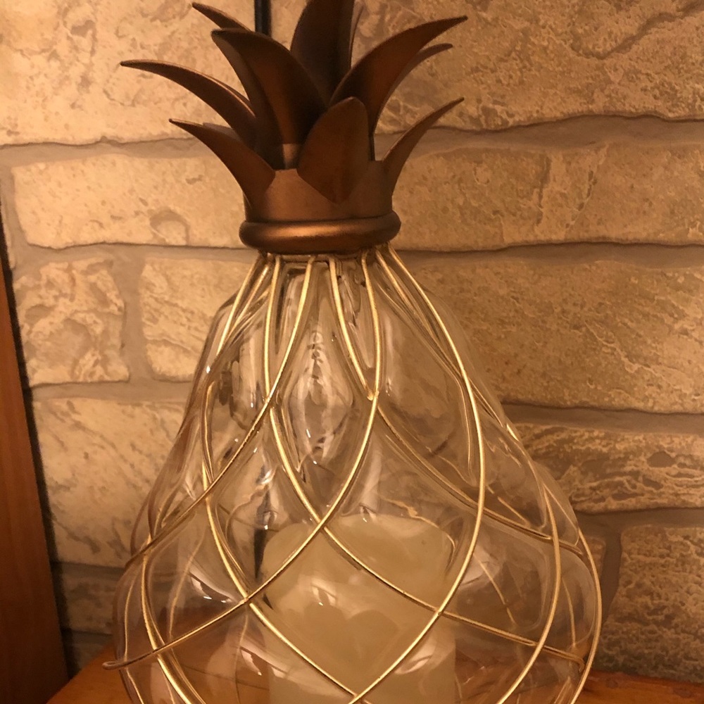 Pineapple light